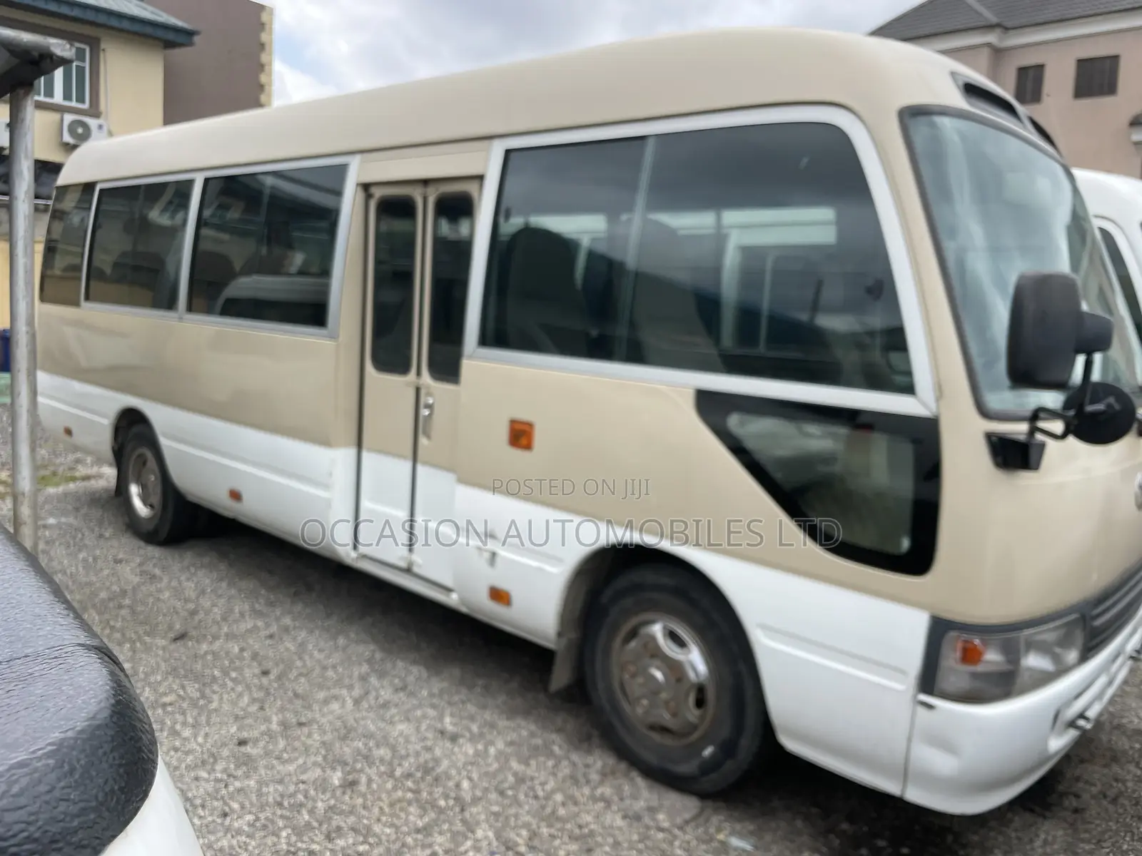Toyota Coaster 2011 Gold