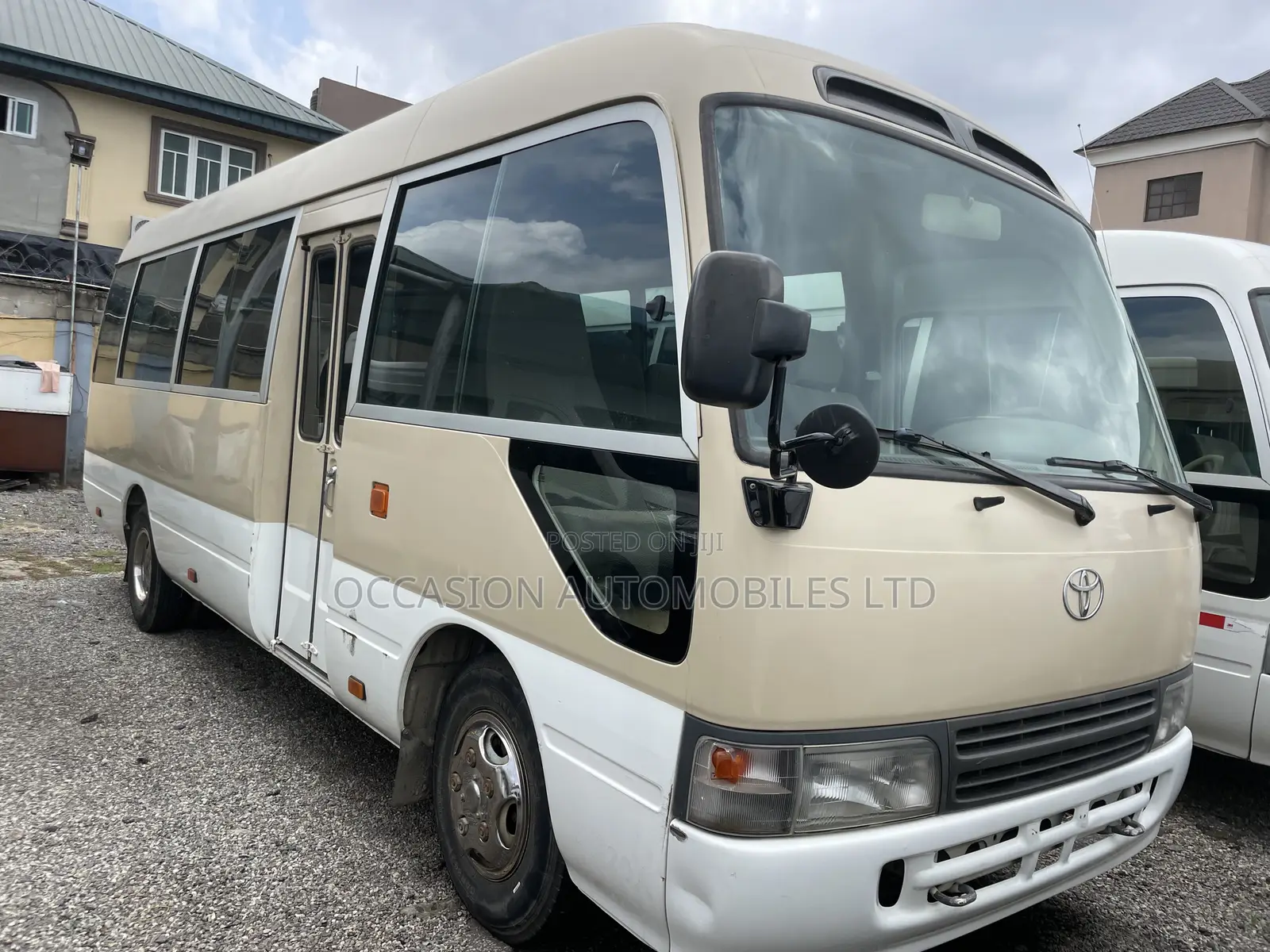 Toyota Coaster 2011 Gold