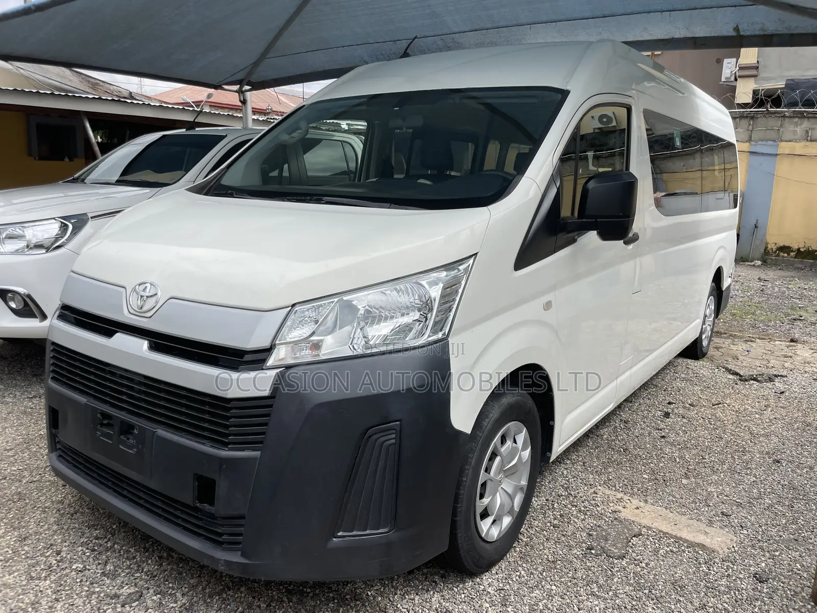 Toyota HiAce 2019 White