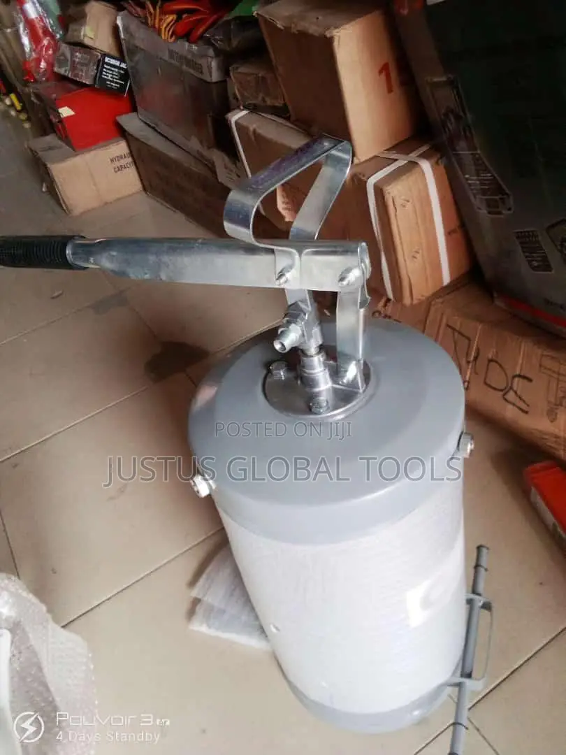 Hand Grease Bucket 16 Litres