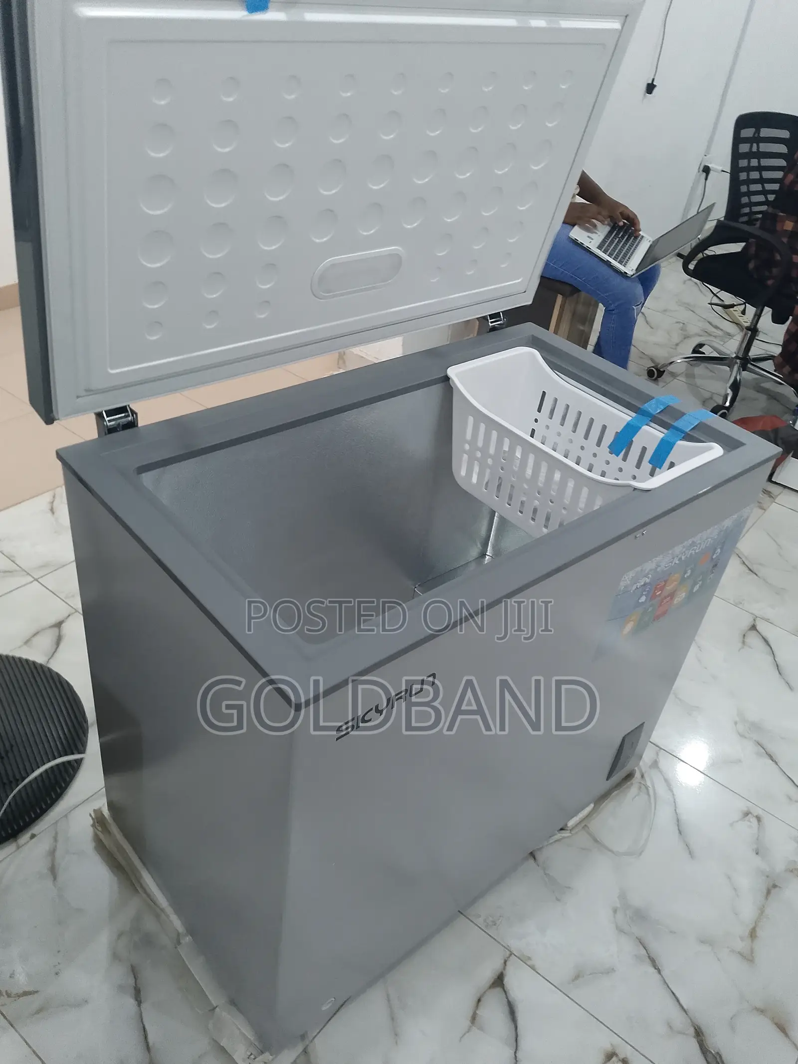 New Durable Skyrun 200 Litres Chest Freezer