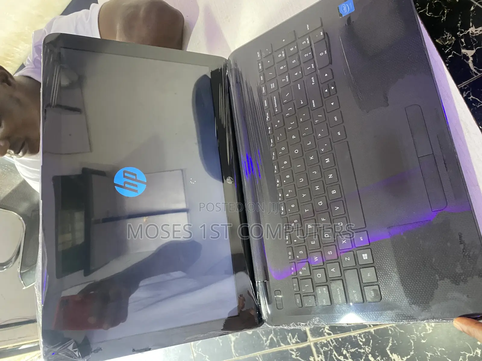 New Laptop HP 4GB Intel SSD 256GB