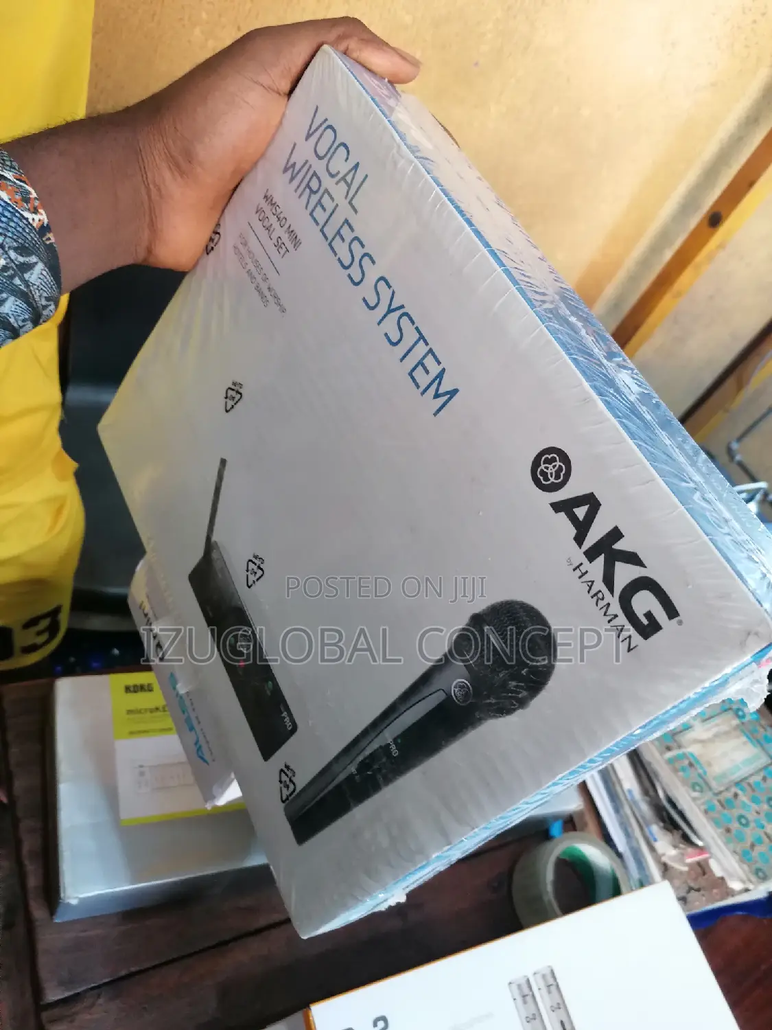 Akg WMS 40 Pro Mini Wireless Handheld Microphone
