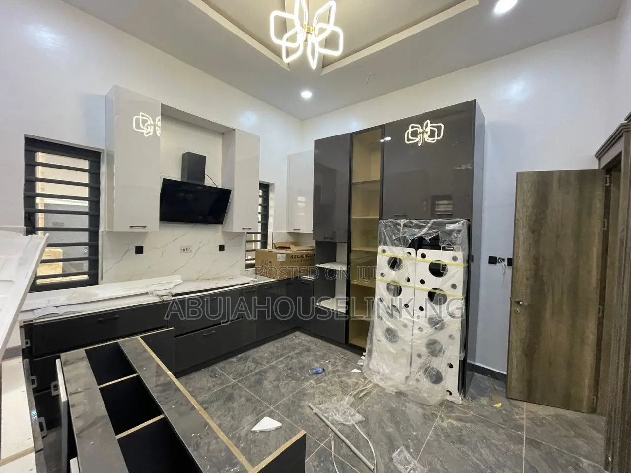5bdrm Duplex in Gwarinpa Main Abuja for sale
