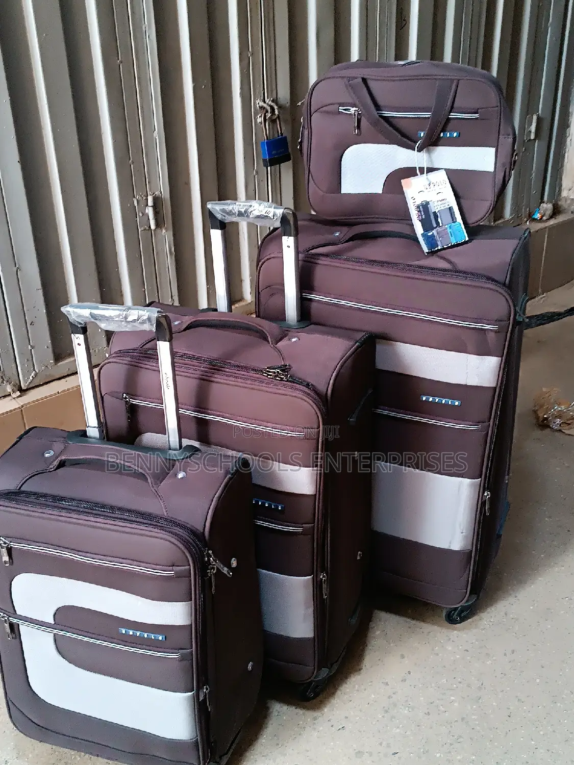 Set of 4 Brown Travelling Luggage Boxes