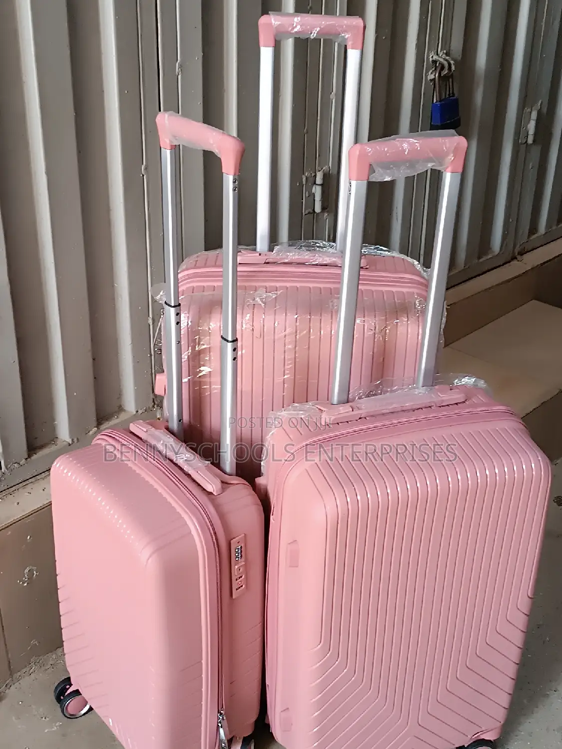 Set of 3 Unbreakable Elastic Rubber Travelling Luggage Boxes