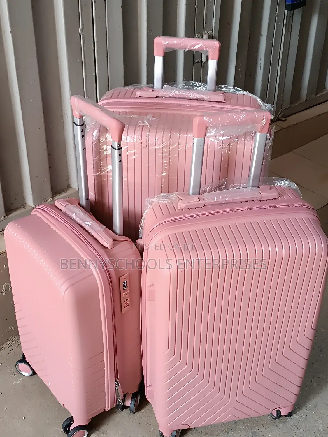 Set of 3 Unbreakable Elastic Rubber Travelling Luggage Boxes