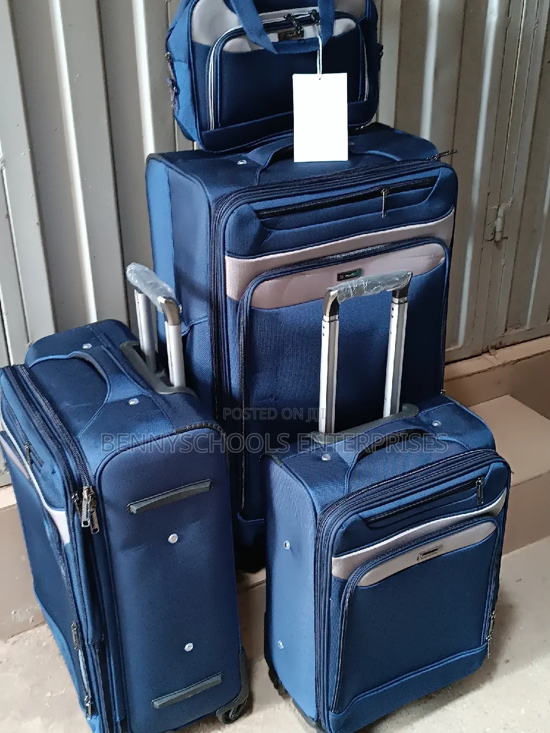 Set of 4 Navy Blue Travelling Luggage Boxes