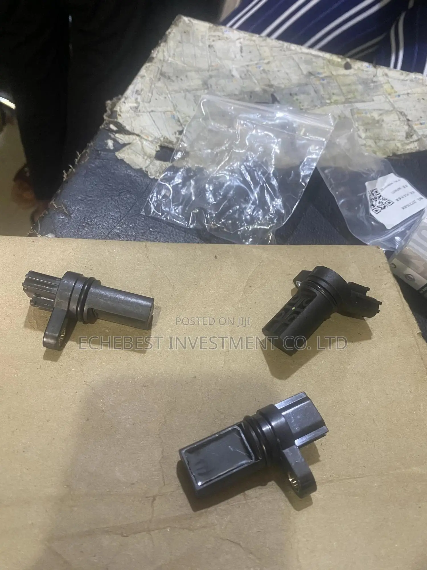 Brand New 2 Camshaft Sensors and 1 Crankshaft Sensor Nissan