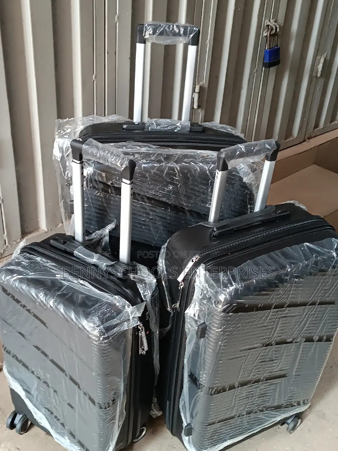 Set of 3 Unbreakable Elastic Rubber Travelling Luggage Boxes