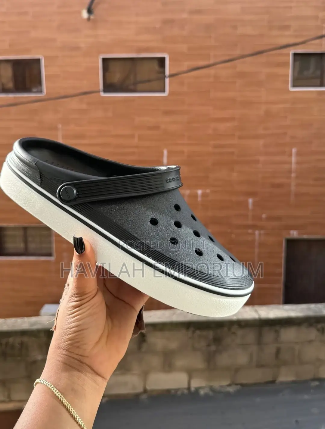 Original Off Court Crocs Slippers