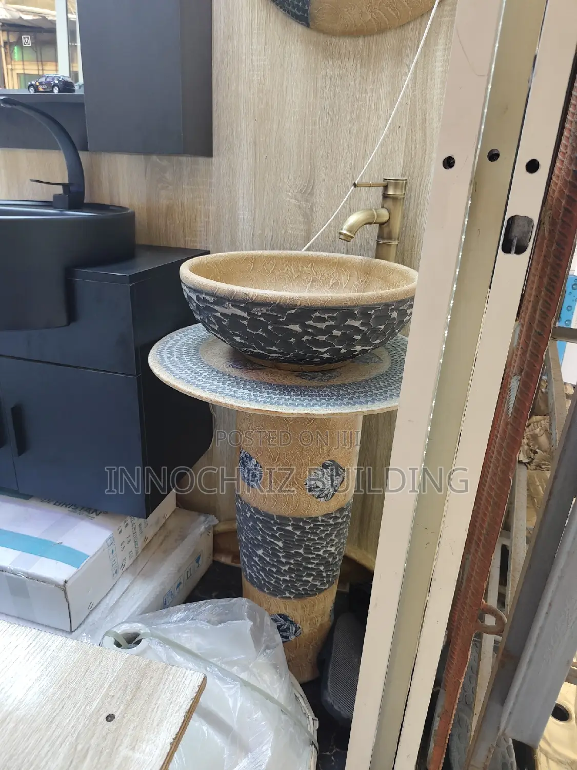 Aesthetic Washing Hand Basin With Mirror