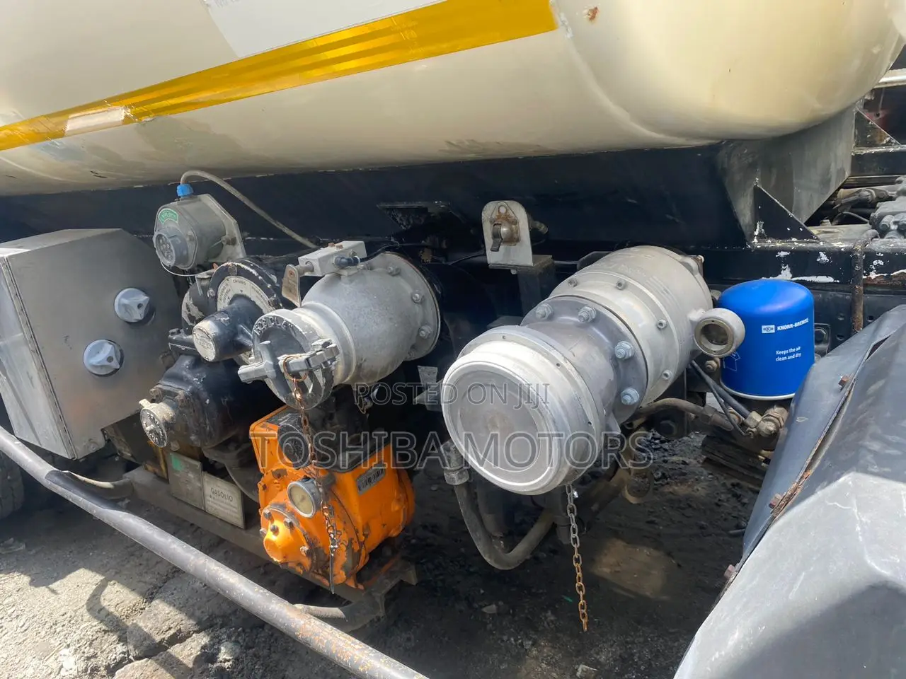 Mercedes Benz German Diesel Tank 15,000,000 Liters