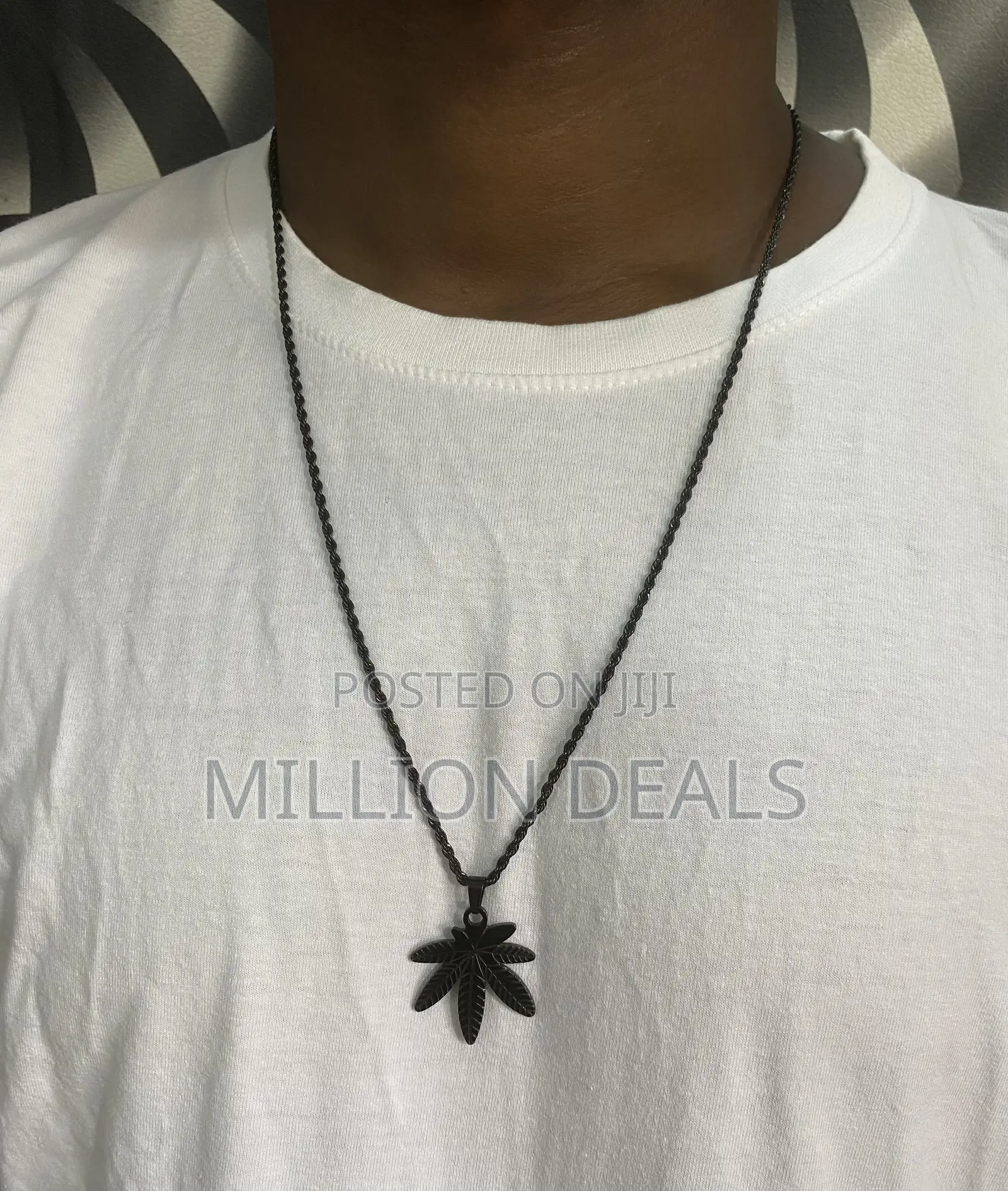 Trendy Leaf Inspires Men’S Neckpiece N Pendant