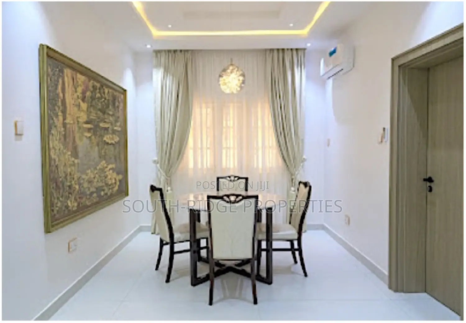 Luxurious Tastefully Furnished 3-bedroom + Gazebo
