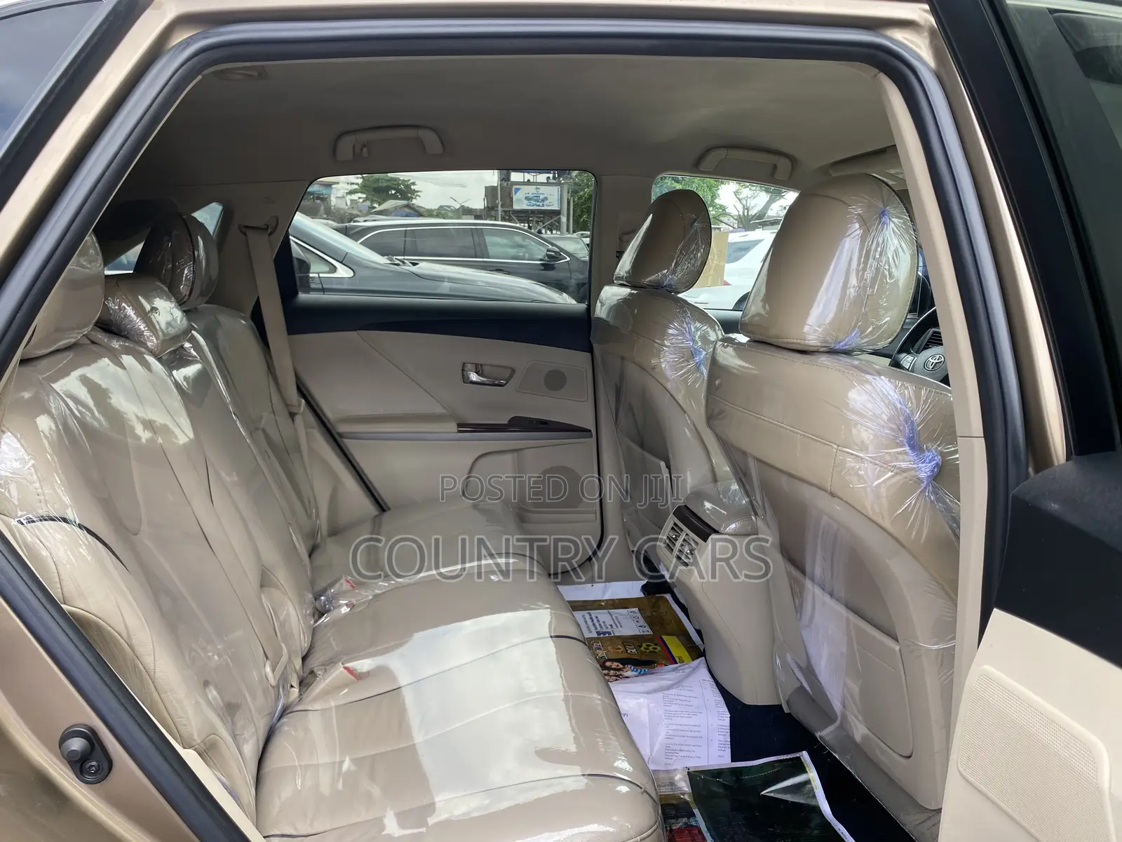 Toyota Venza V6 AWD 2010 Gold