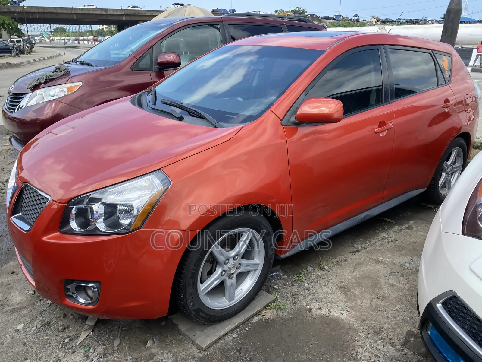 Pontiac Vibe 2.4L 2010 Orange