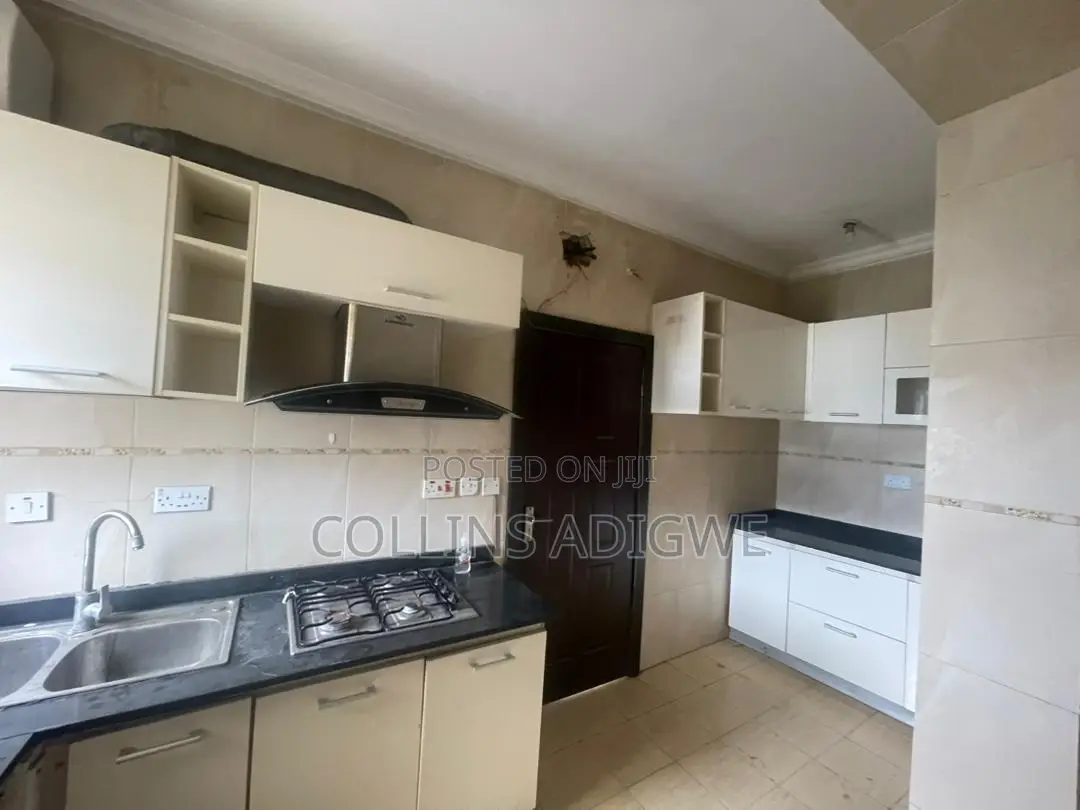 3bdrm Apartment in Oniru Vi Lagos, Victoria Island Extension for sale