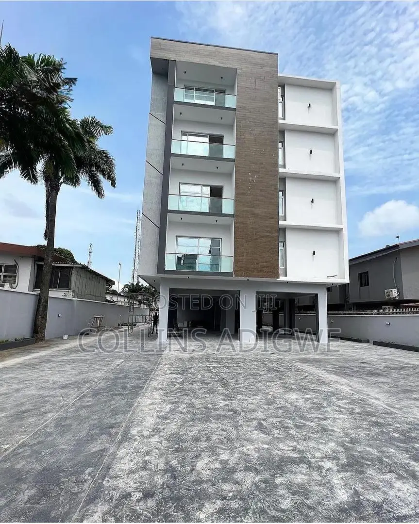 3bdrm Apartment in Victoria Island for sale