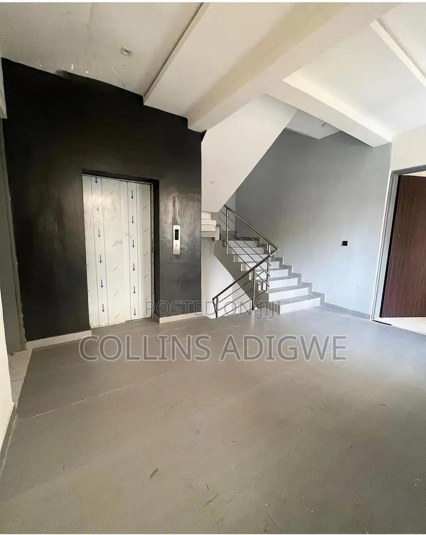 3bdrm Apartment in Victoria Island for sale
