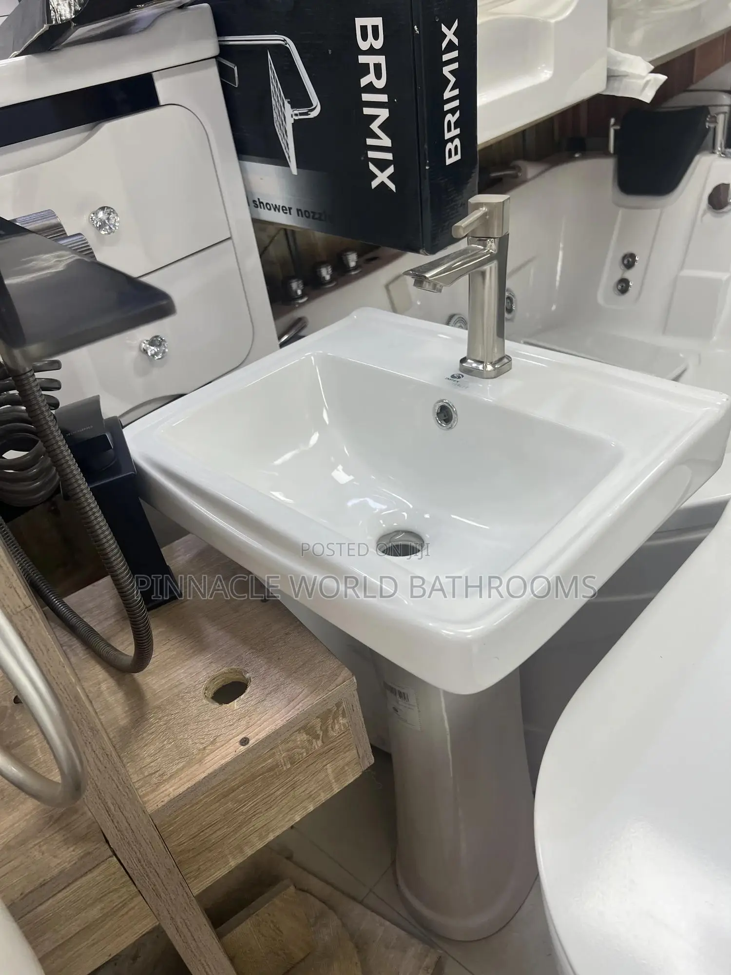 Italian WC Set With Washing Hand Basin 901