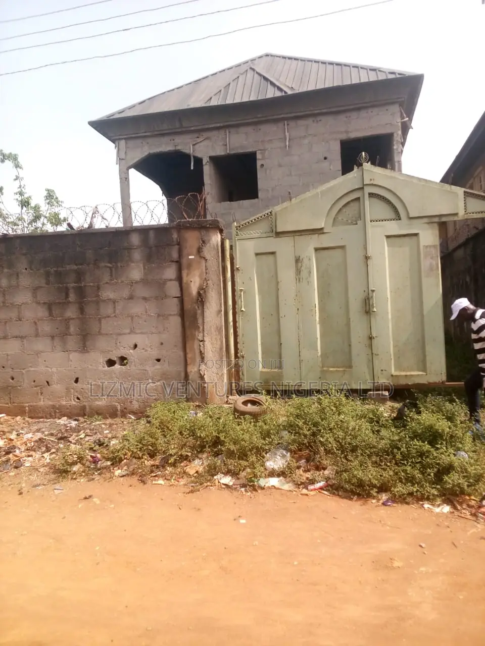 2bdrm Block of Flats in Agric Rd, Igando / Ikotun/Igando for sale