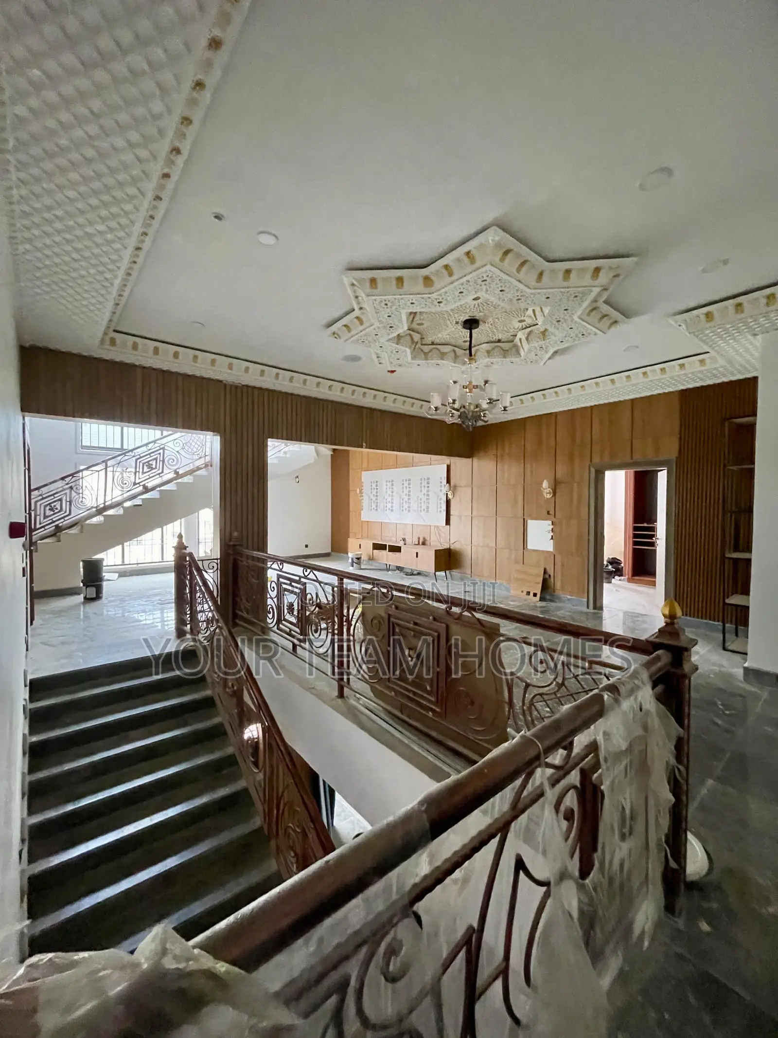 8bdrm Mansion in Guzape for sale