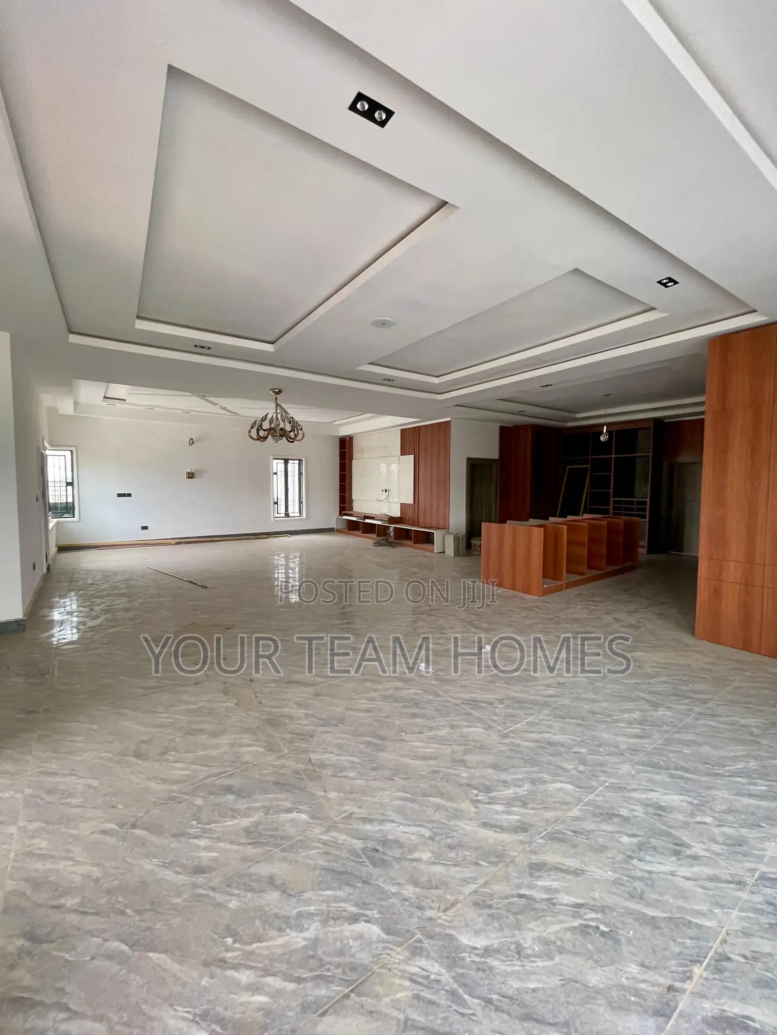 8bdrm Mansion in Guzape for sale