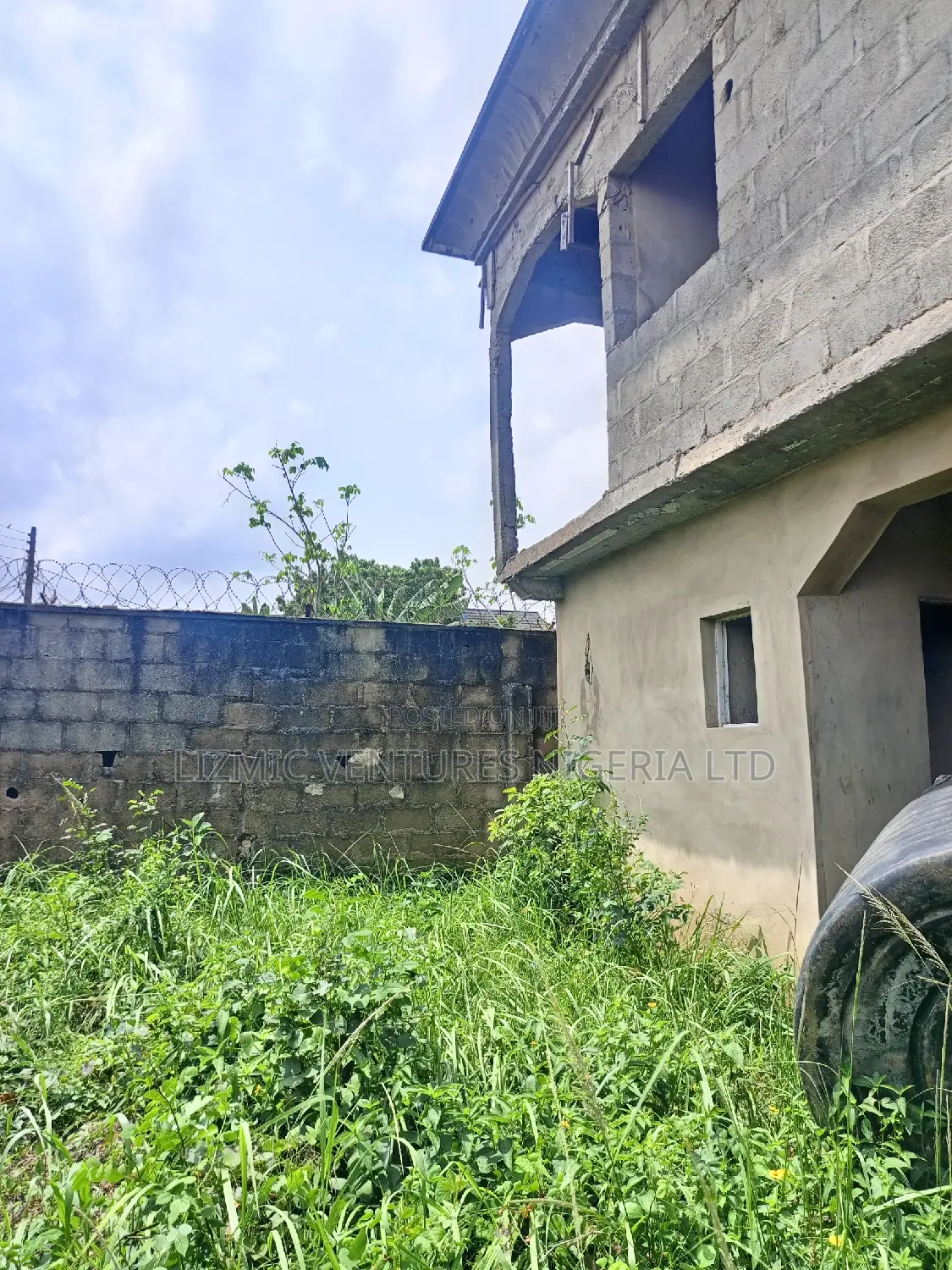 2bdrm House in Agric/Modina, Igando / Ikotun/Igando for sale