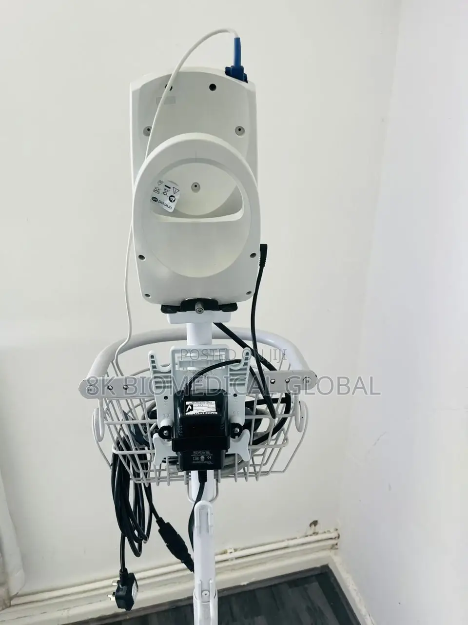 UK Used Welch Allyn Spot Vital Sign Monitor on Stand
