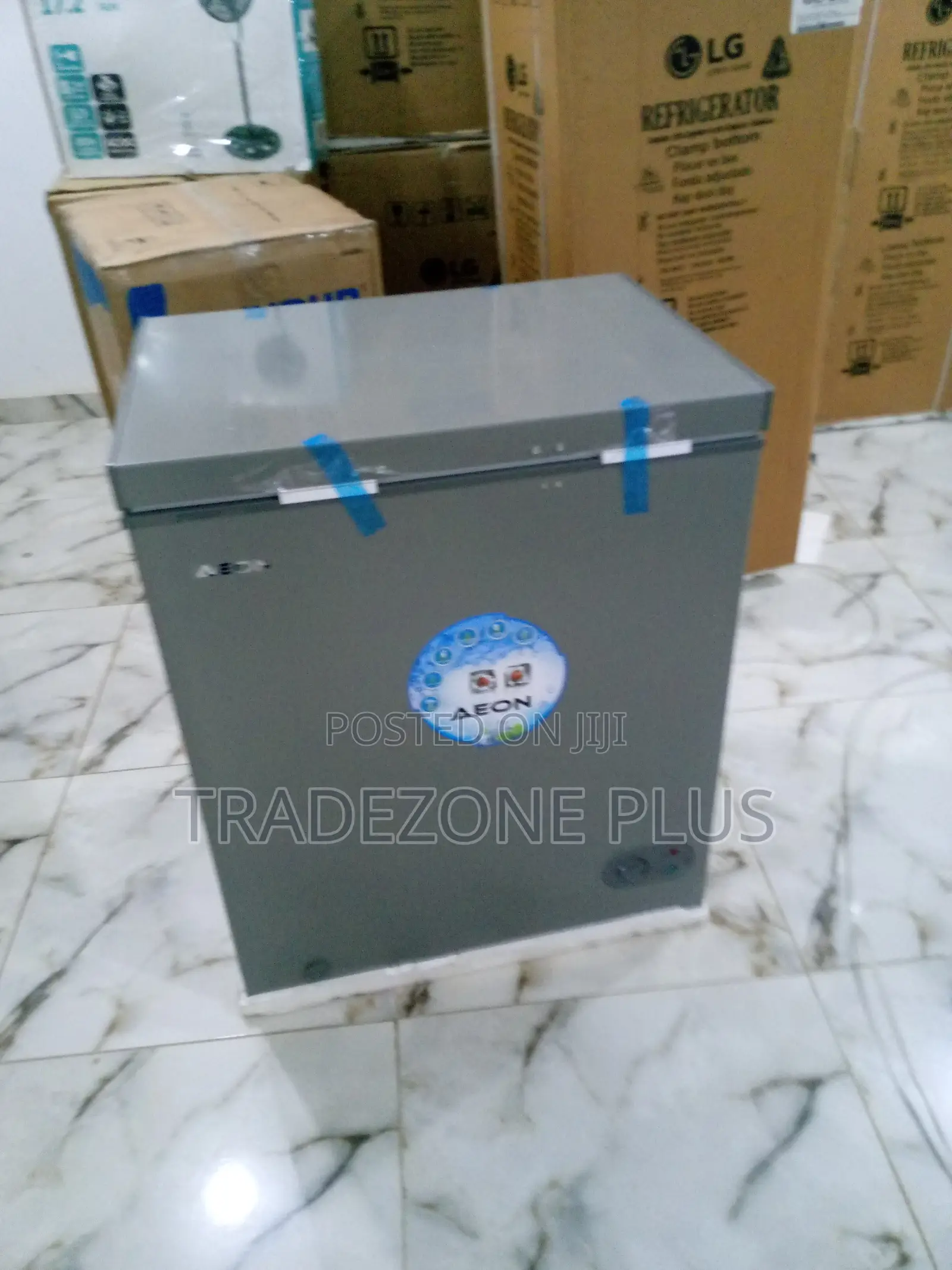 Durable Aeon Chest Freezer