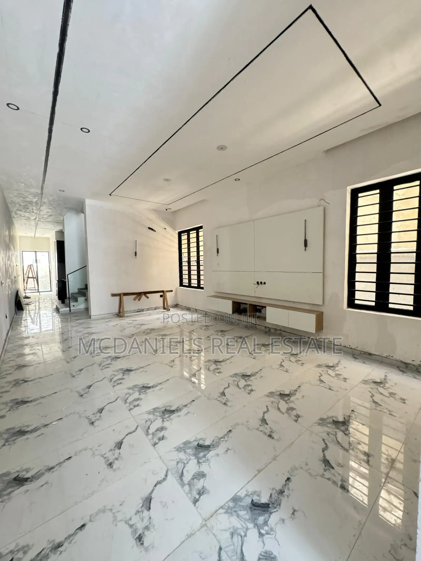 5bdrm Duplex in Ologolo for sale