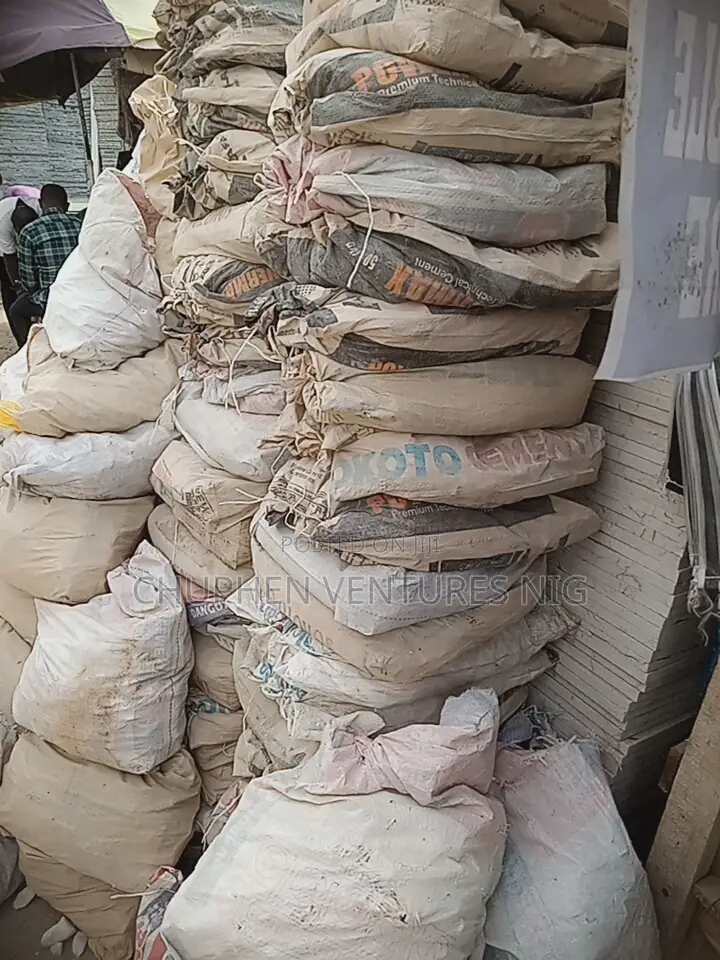 White Granite Chippings