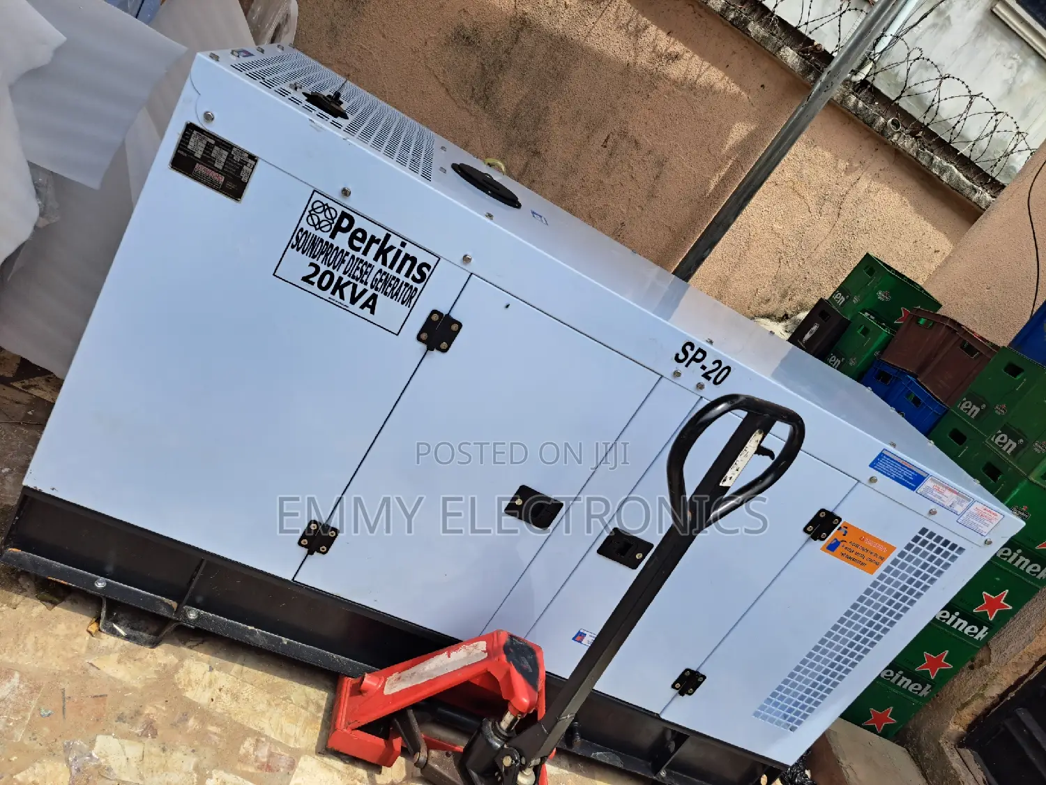 20kva Perkins Diesel Soundproof Generator 100% Copper Coil