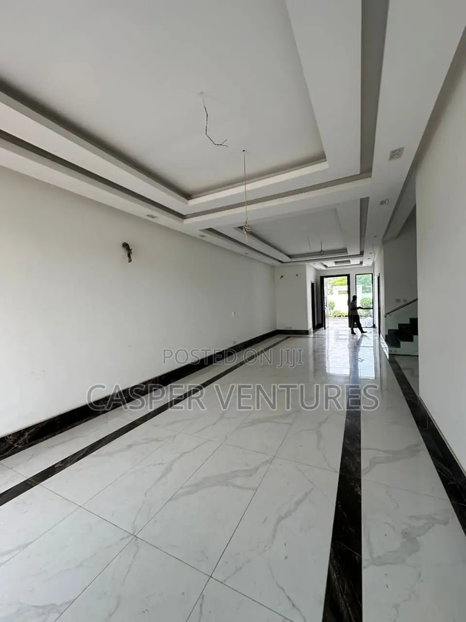 6bdrm Duplex in Banana Island for sale
