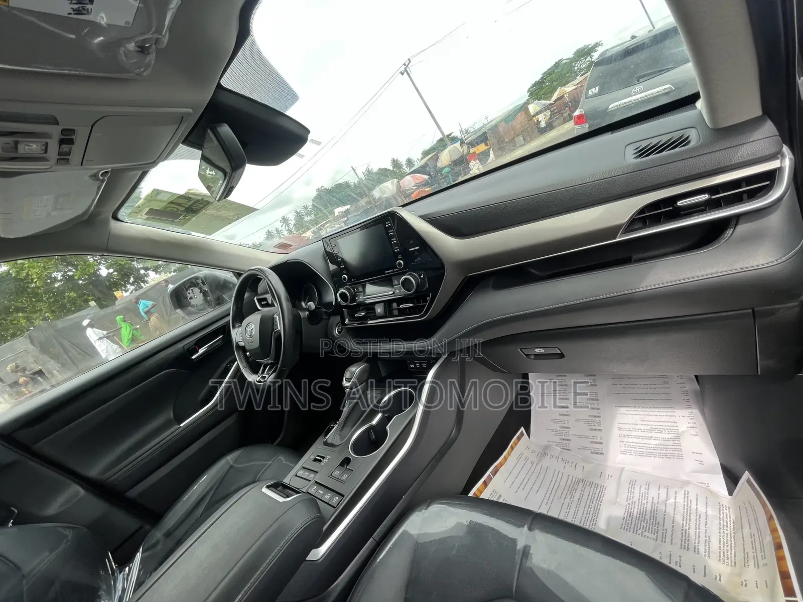 Toyota Highlander XLE 2021 Gray