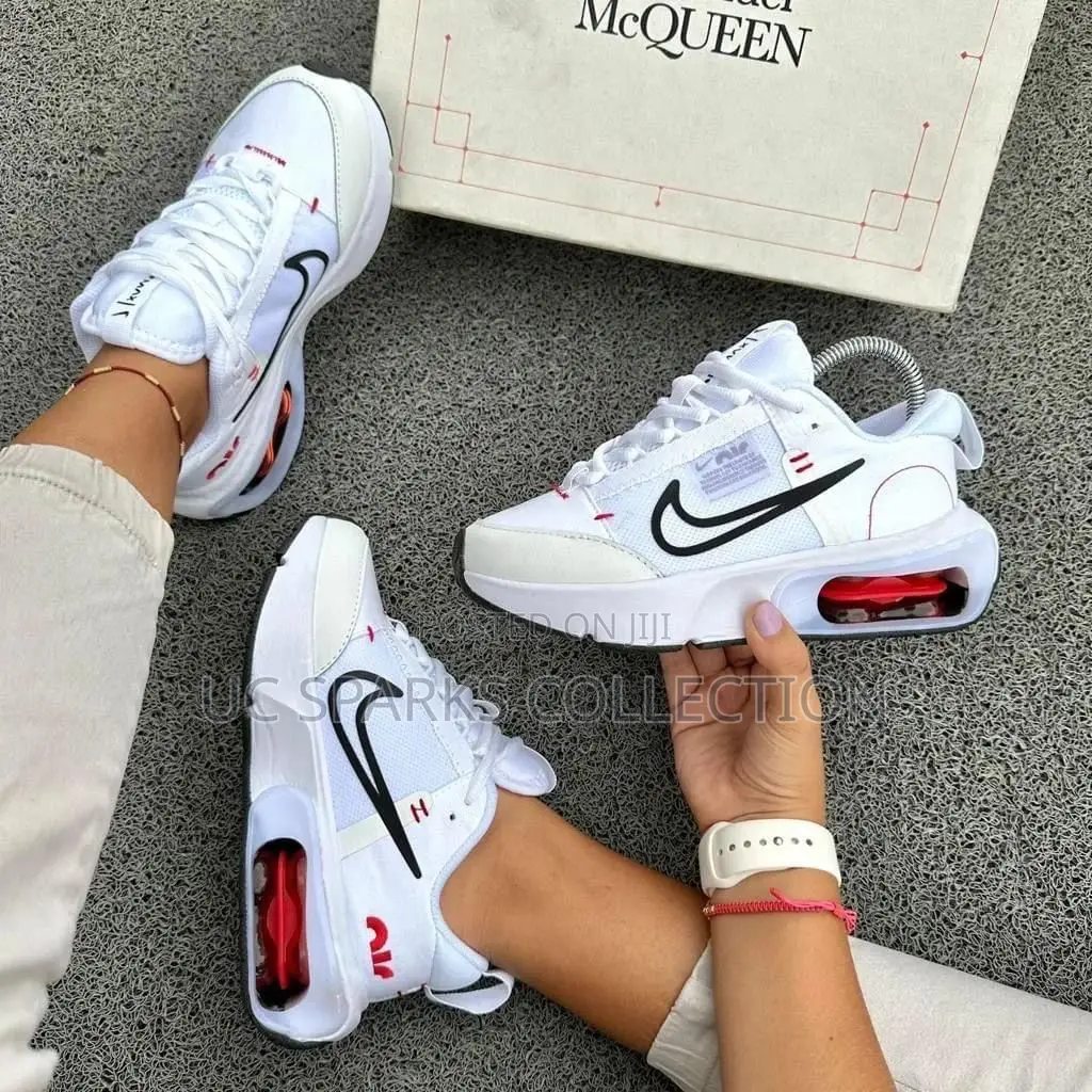 High Quality Alexander McQueen Sneakers