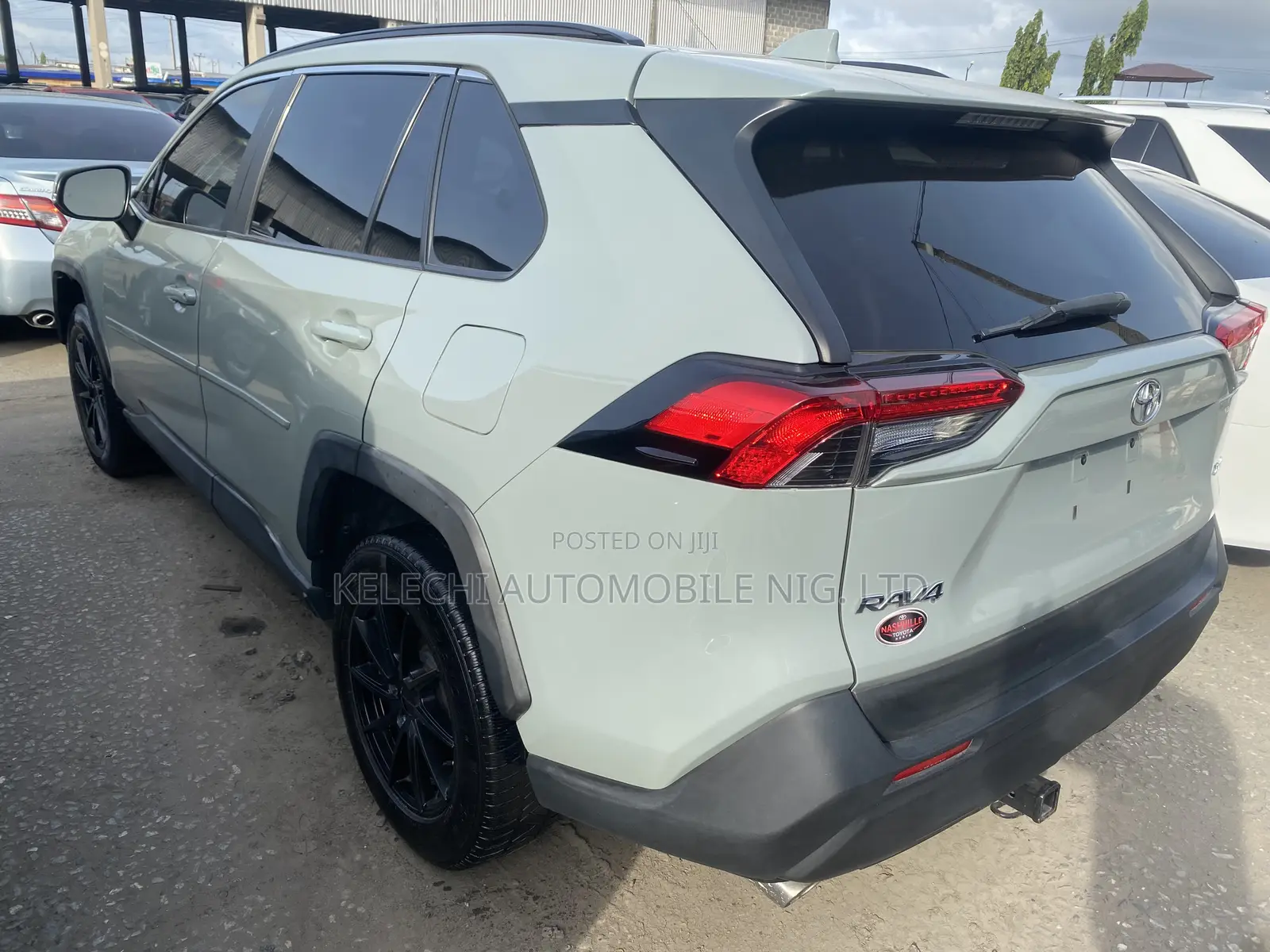 Toyota RAV4 XLE AWD 2020