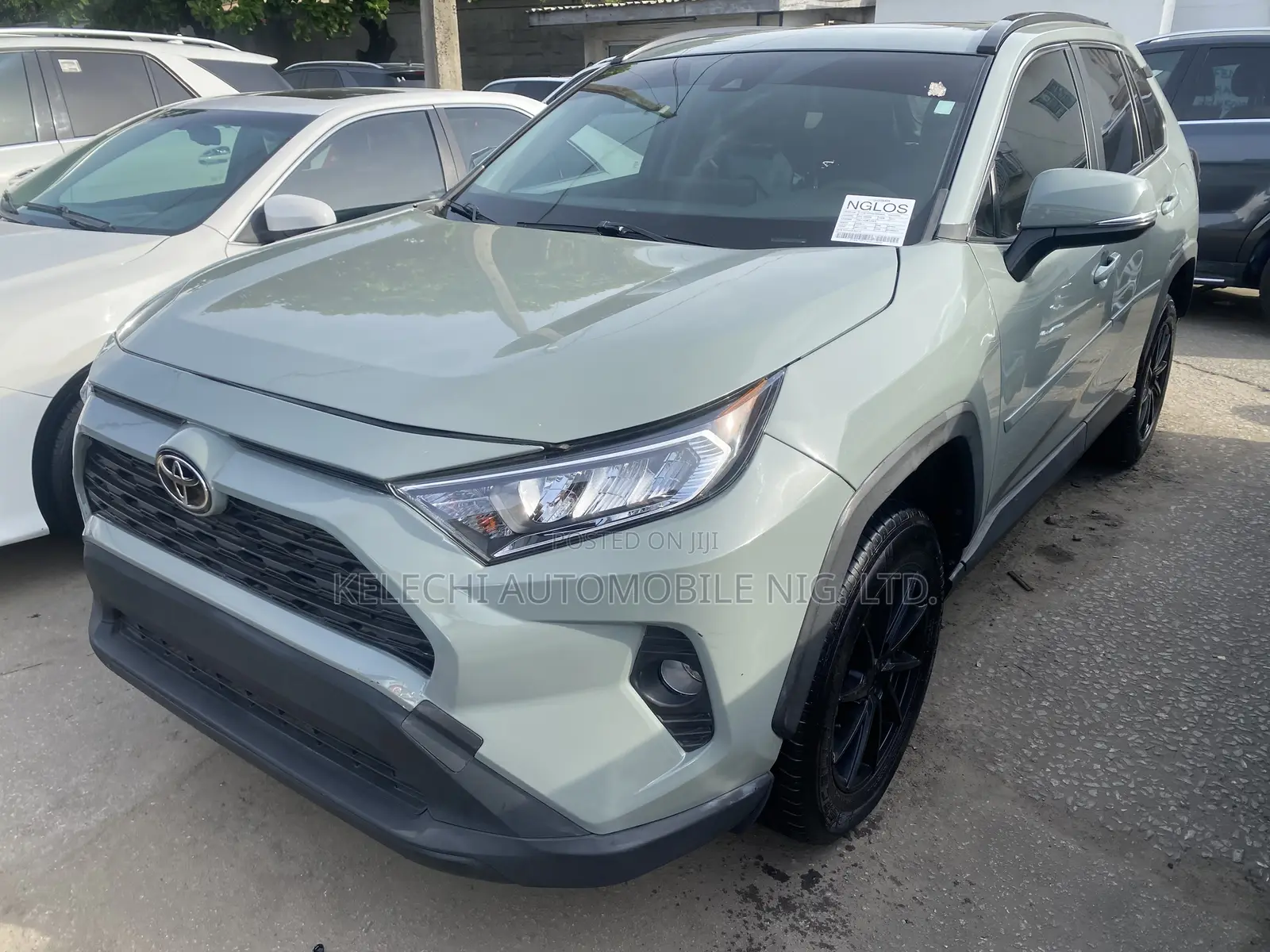 Toyota RAV4 XLE AWD 2020