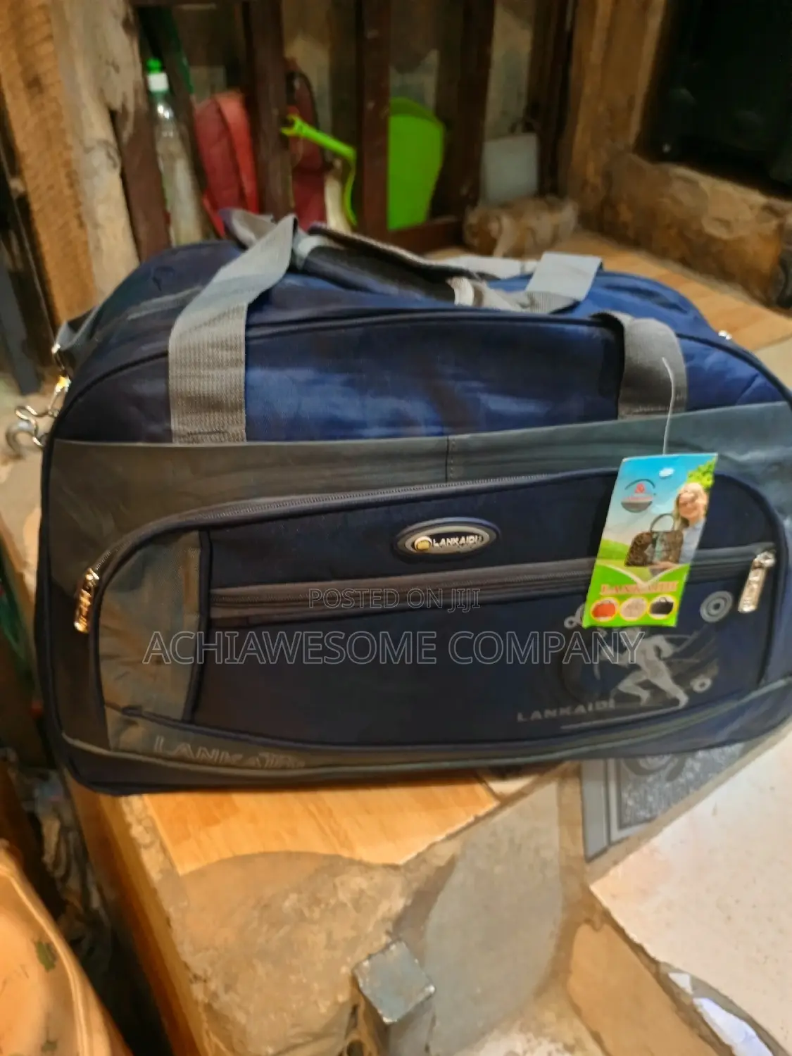 Stain Traveling Bag