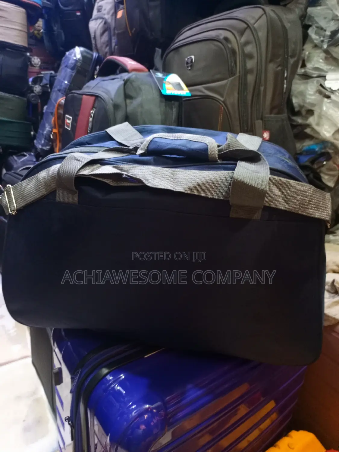 Stain Traveling Bag
