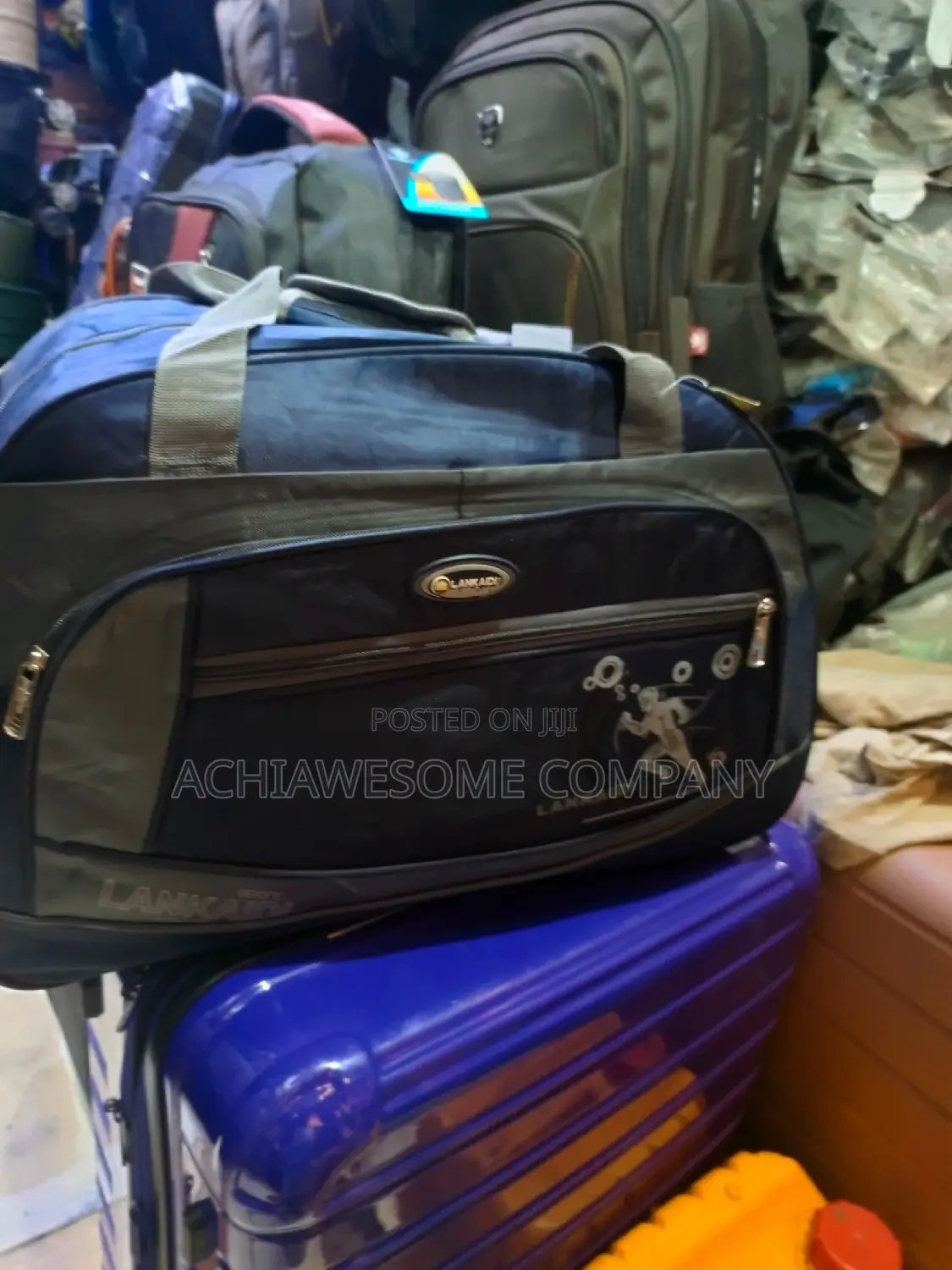Stain Traveling Bag