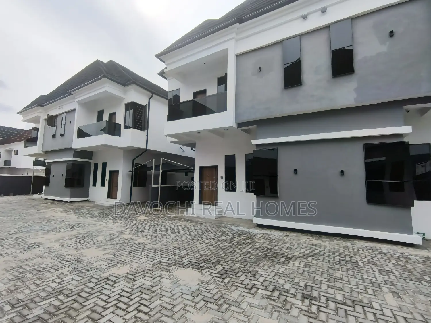 4bdrm Duplex in Ikota, Lekki for rent