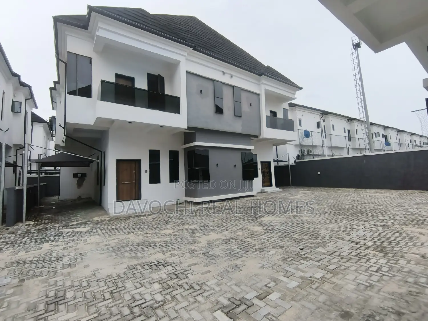 4bdrm Duplex in Ikota, Lekki for rent