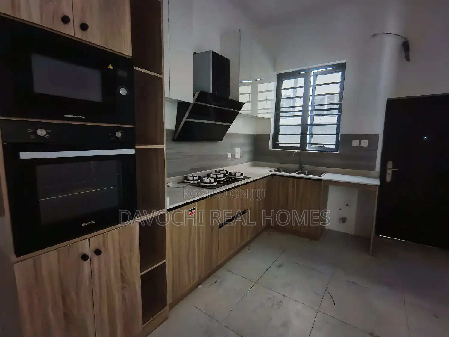 4bdrm Duplex in Ikota, Lekki for rent