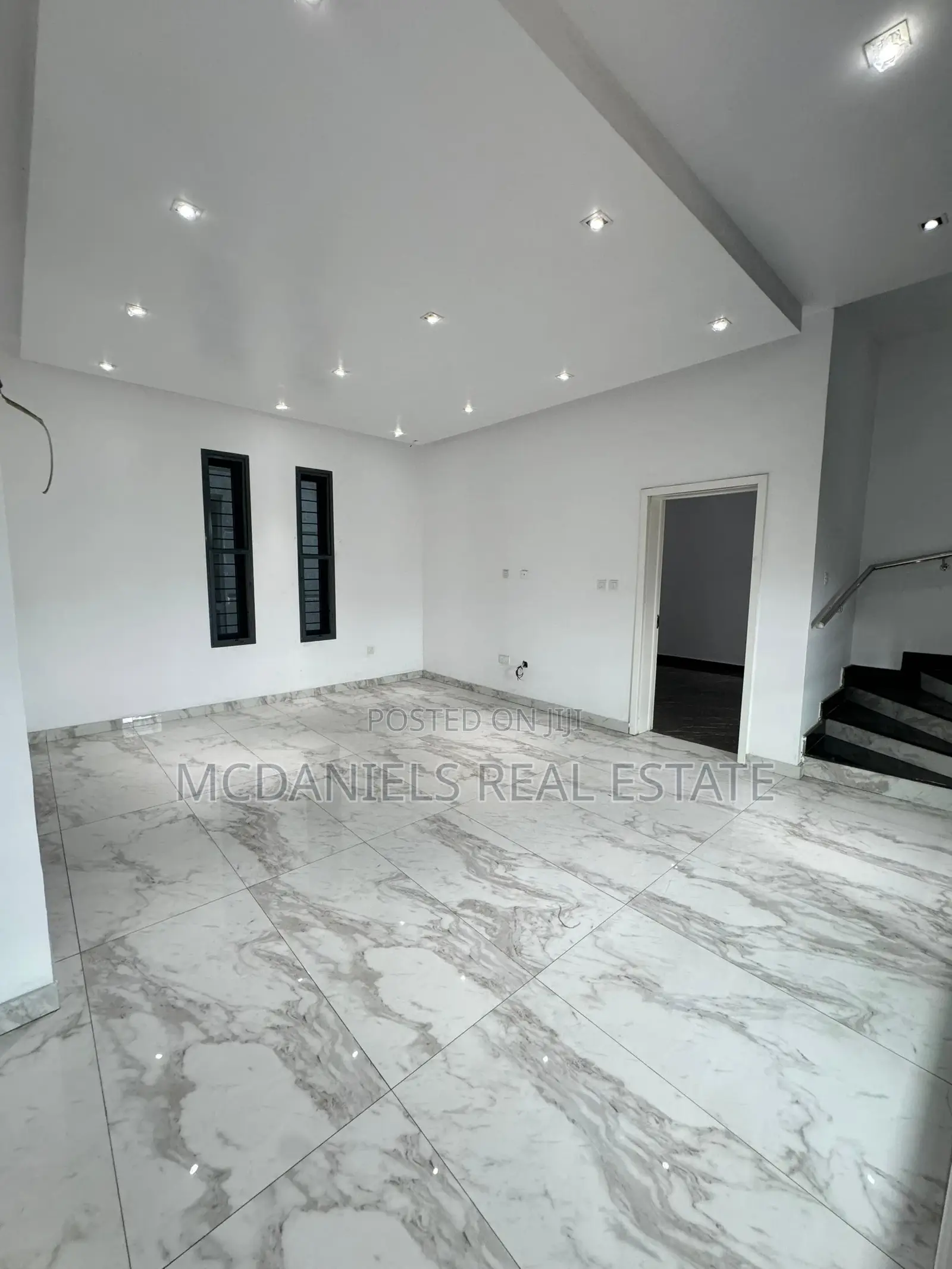 5bdrm Apartment in Ikate for sale