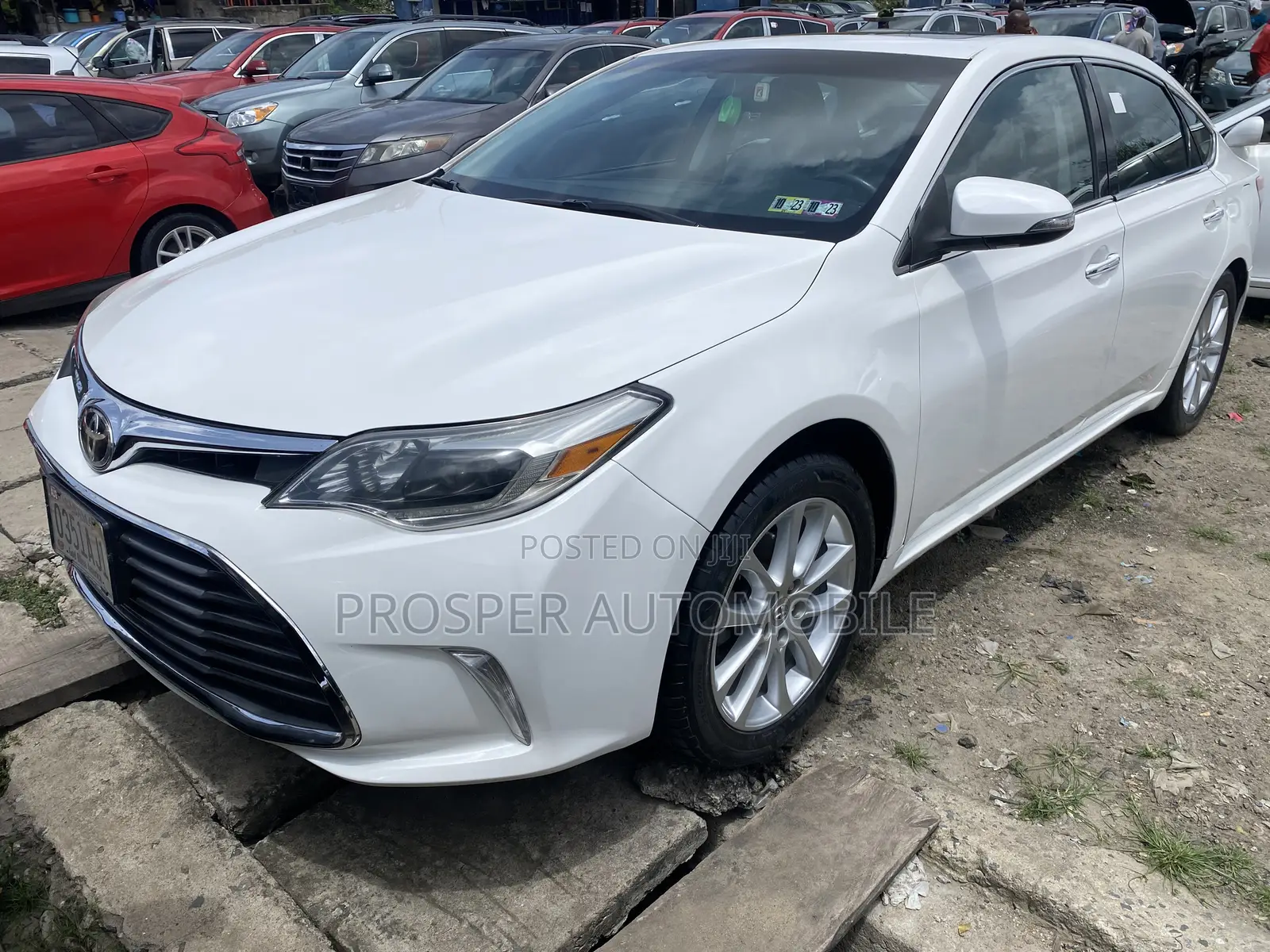 Toyota Avalon 2013 White