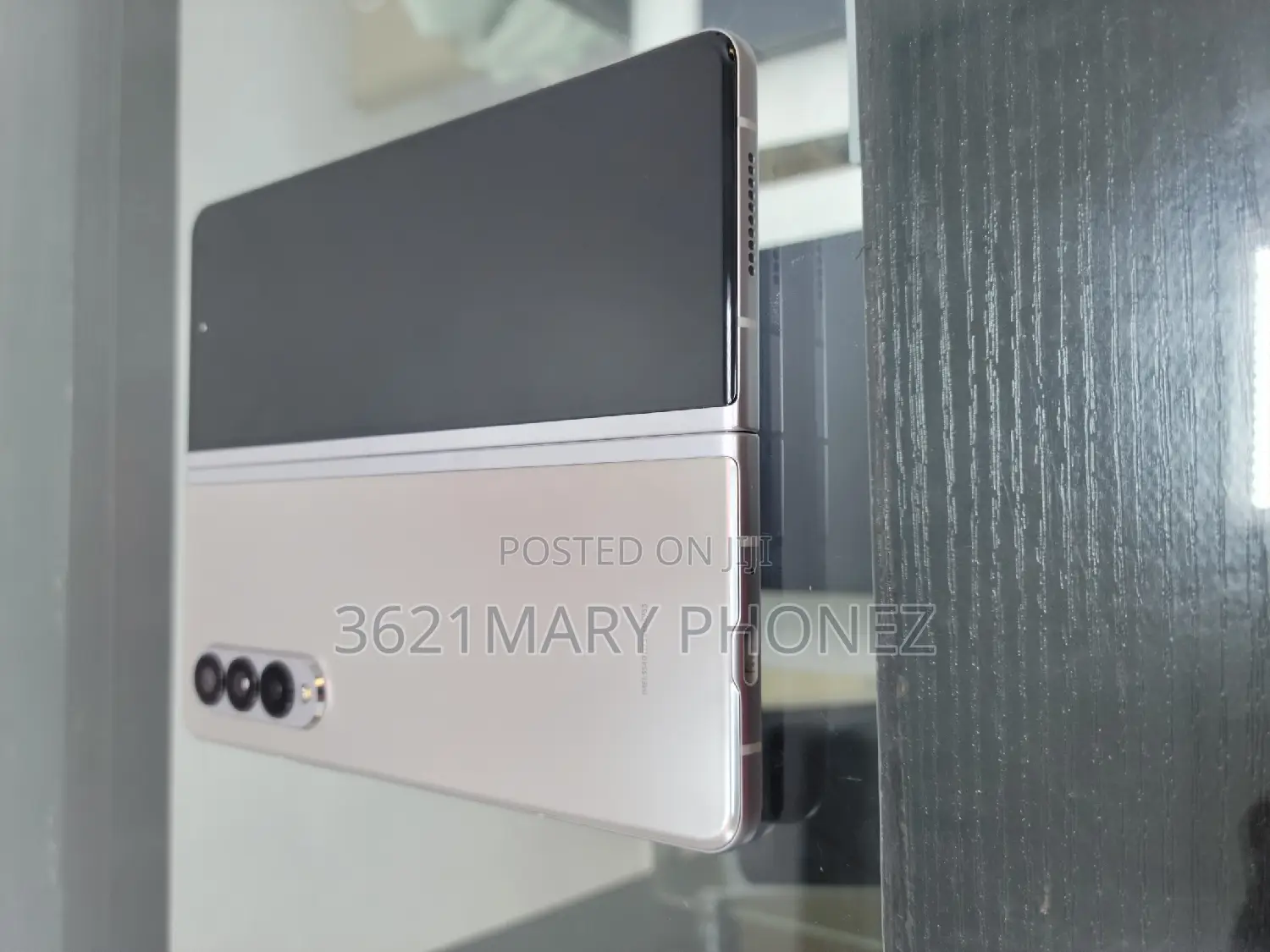 Samsung Galaxy Z Fold3 5G 256 GB Gold