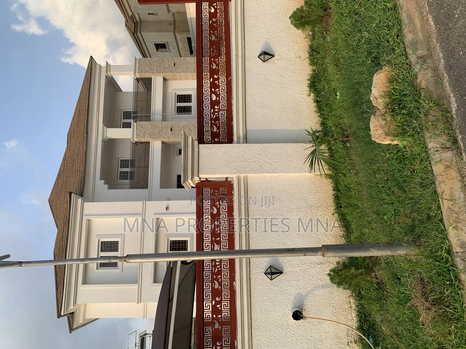 5bdrm Duplex in Queens Parks Estate, Lugbe District for sale