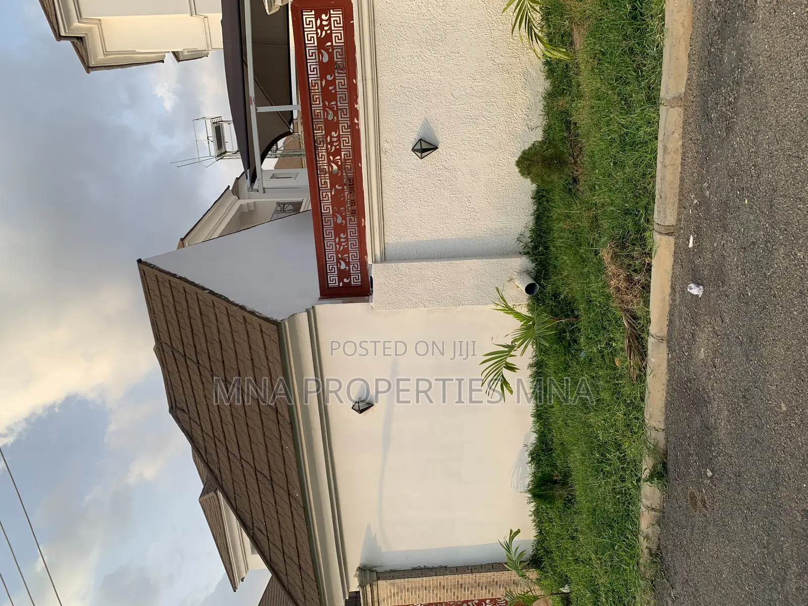 5bdrm Duplex in Queens Parks Estate, Lugbe District for sale